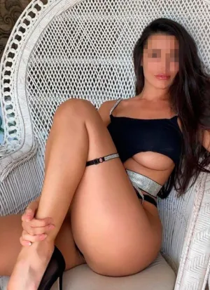 проститутка Алия, 24, Псков